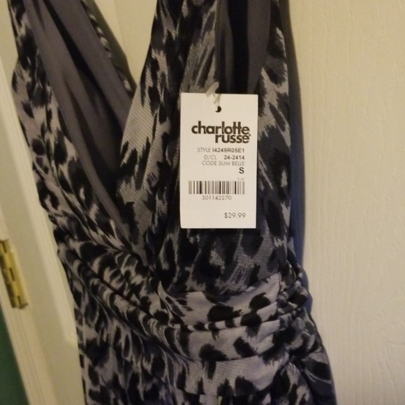 Dress - Picture 5 of 6